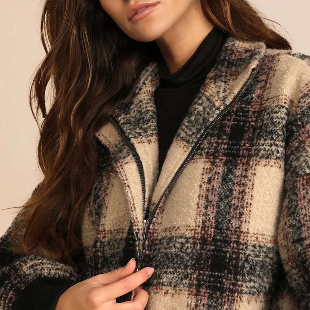 Plaid Women's Jacket in Black and Cream